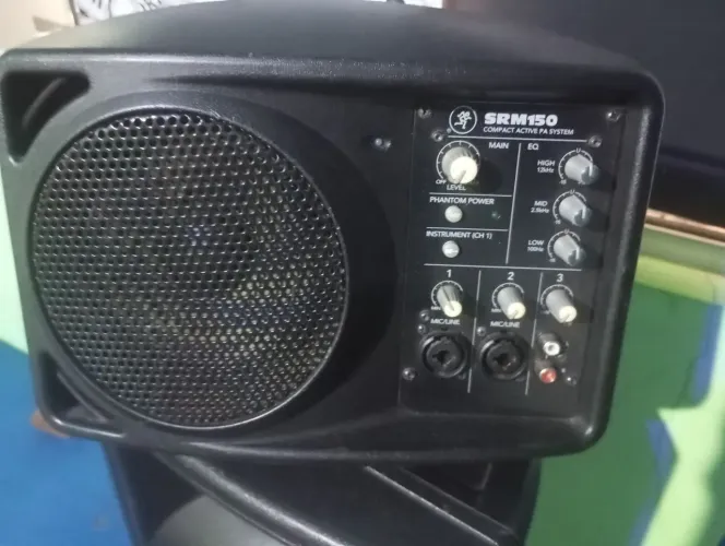 Sistema PA Mackie SRM150