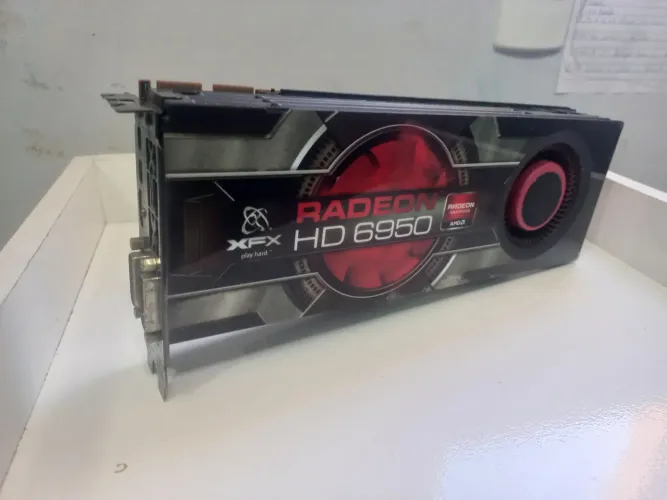 Placa de vídeo HD 6950 