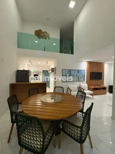 Casa de praia com piscina e 5 quartos em Guarajuba | Perto do mar e pronta para morar.