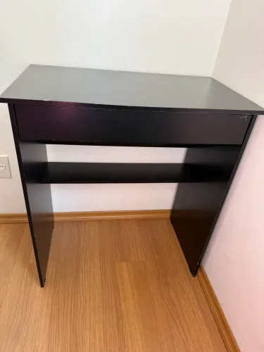 Escrivaninha 1 gaveta