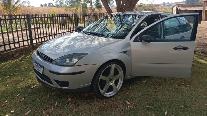 Ford Focus 1.6 S/se/se Plus Flex 8v/16v 5P 2004