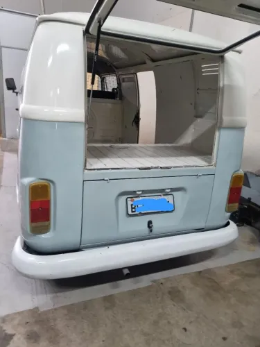 Volkswagen Kombi Standard/ Luxo/ Serie Prata 1988