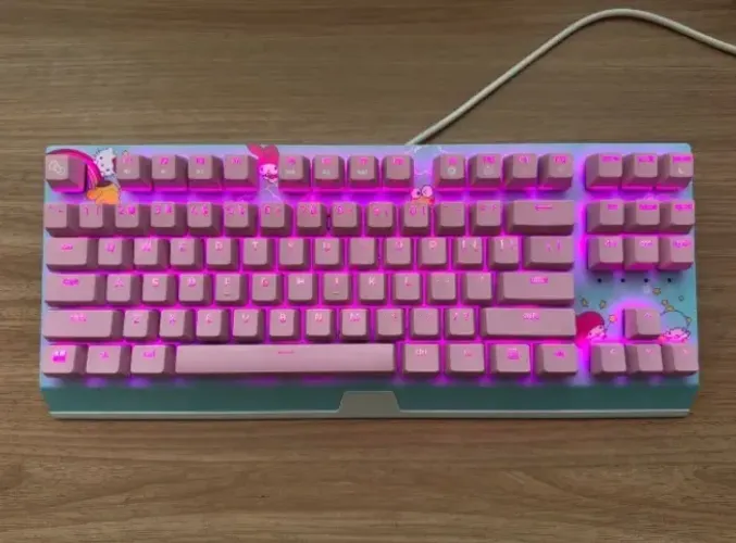 Teclado mecânico + mouse + mousepad Razer Hello Kitty edição limitada