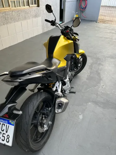 CB 300 f ABS único dono.