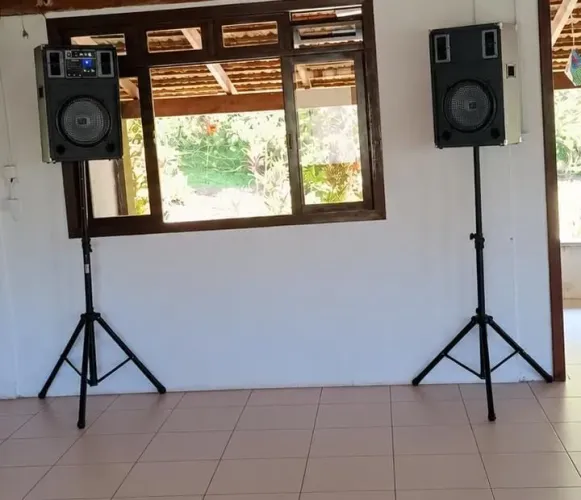 Caixas ativa + passiva e pedestais