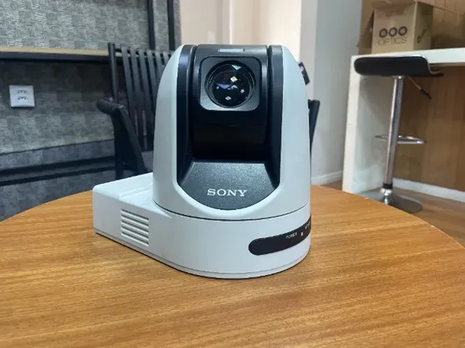 Câmera Sony SRG-360SHE