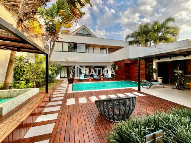 Casa Padrão a venda ou locação em Rio de Janeiro