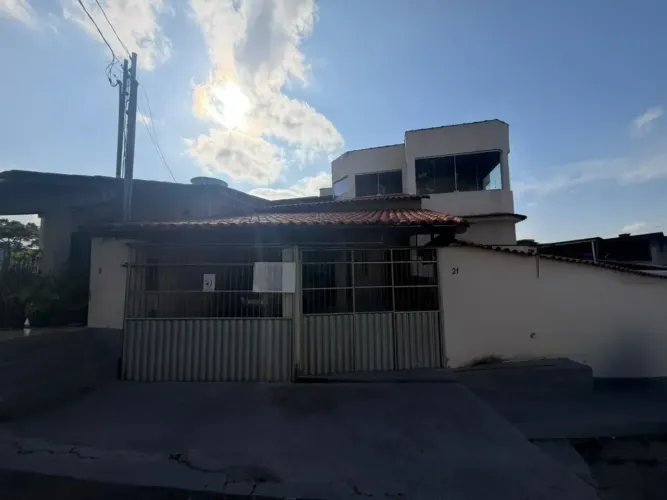 Casa para Aluguel em Rosa da Penha  Cariacica | 3 Quartos | Terraço | R$ 2.700