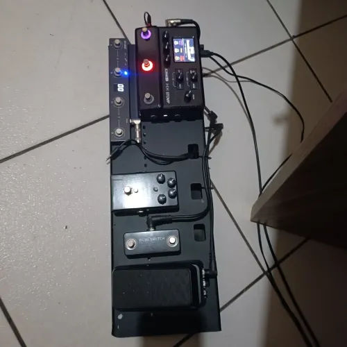 Pedaleira Hx stomp line 6 