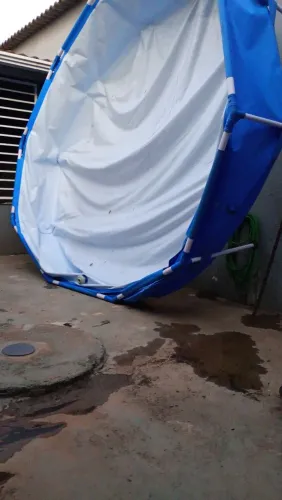 Piscina de 5 mil litro com motor