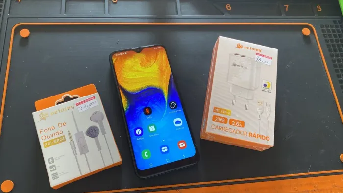 Samsung A20