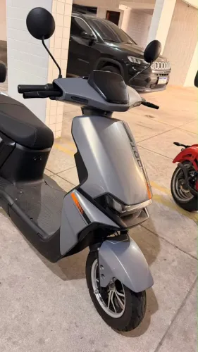 Moto elétrica super nova