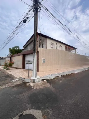 CASA DUPLEX EM RUA PÚBLICA NO SUÍÇA [3164]