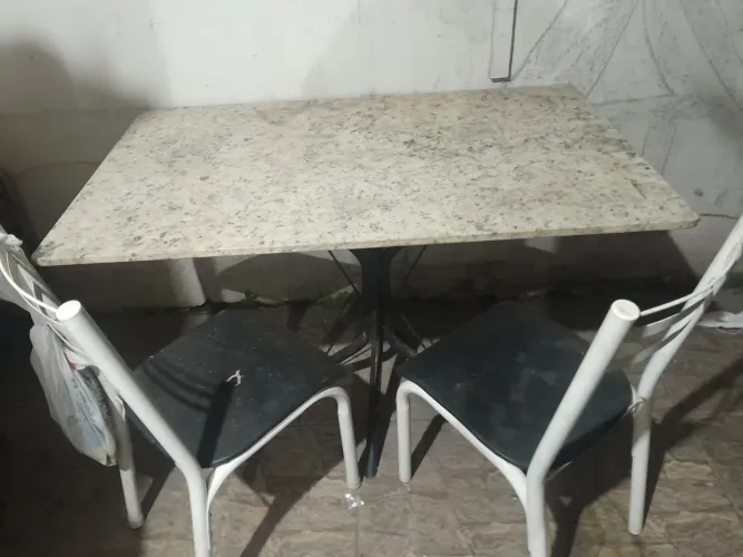 Mesa de mármore granito