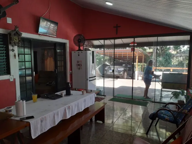 Chácara 1219m² com Casa de Alvenaria e Piscina Condomínio Tucunaré em Alvorada do Sul..