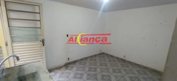 Casa não individual 30m², com 1 quarto para locação -Vila Carmela Ii - Guarulhos -R$ 1.000