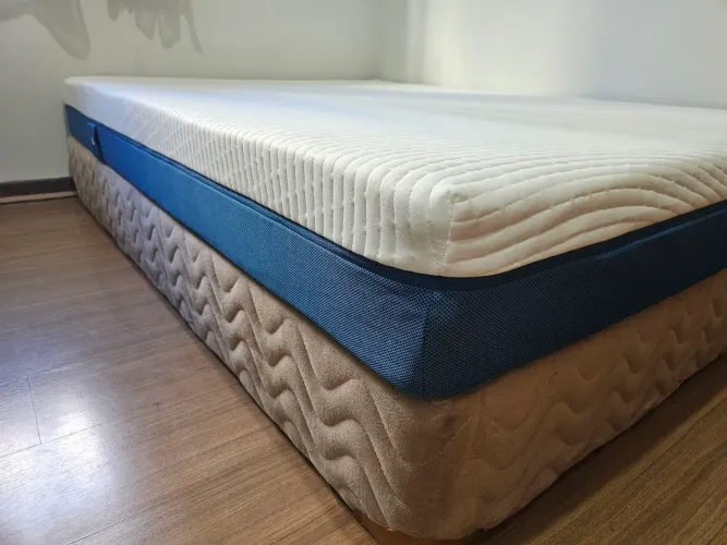 Colchão Luuna Blue - Casal - semi nova - Box de brinde