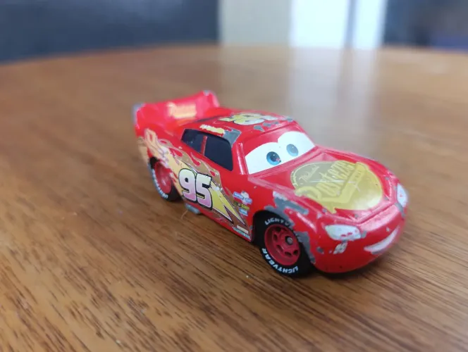 MINIATURA RELÂMPAGO MCQUEEN FILME CARROS DISNEY PIXAR DIE CAST MATTEL RARIDADE 