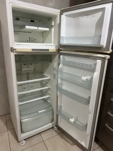 Geladeira Brastemp 110v, em ótimo estado de conservação 
