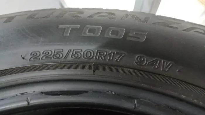 4 Pneus 225/50 R17