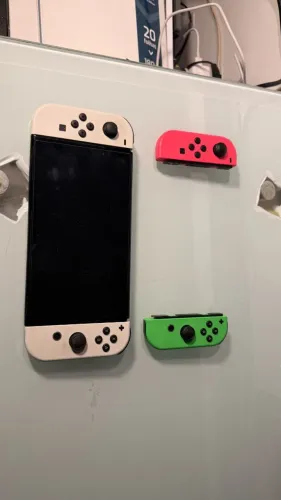 Nintendo Switch OLED branco + Joy-Con extra Splatoon ? original, online ok