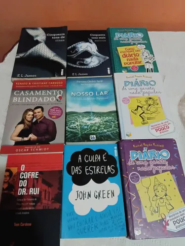 Coleção de livros. .