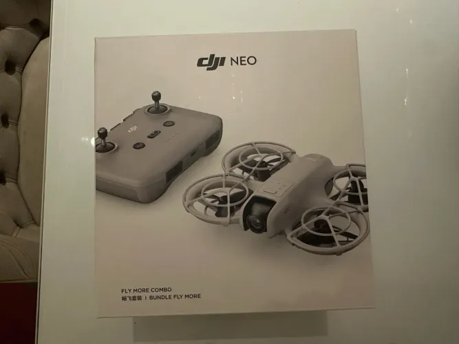 Drone DJI Neo Combo Fly More, apenas 2h45mim de voo
