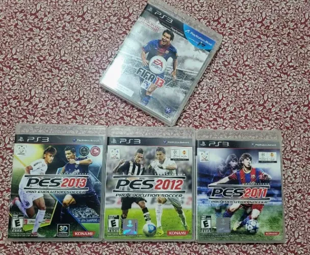 Combo jogos PS3 PES 2011/2012/2013 + FIFA 13