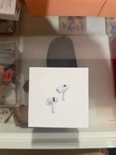 airpods pro 2 geração!!!  Contém ainda caixa e cano oficiais. 