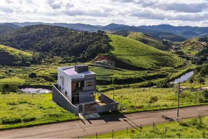 Linda Casa de Condominio a 20 minutos de Juiz de Fora
