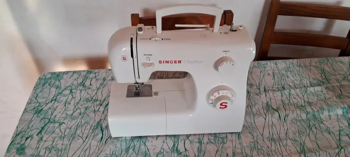 MAQ DE COSTURA SINGER TRADITION Mod: 2250