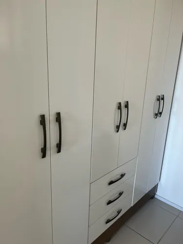Guarda roupa 6 portas
