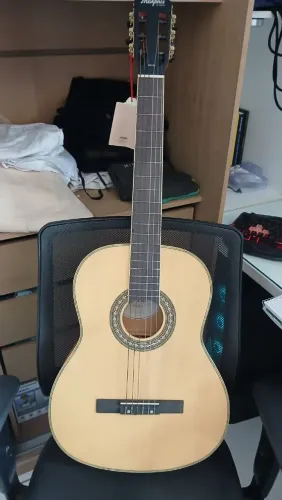Violão de Nylon Memphis MC 10 com Capa e mais cordas de nylon