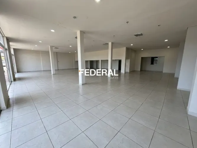 Prédio comercial para alugar com 802m², 3 salas, 3 banheiros e 15 vagas de garag