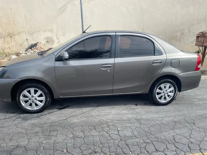 Toyota Etios X Plus Sedan 1.5 Flex 16V 4P Aut. 2020