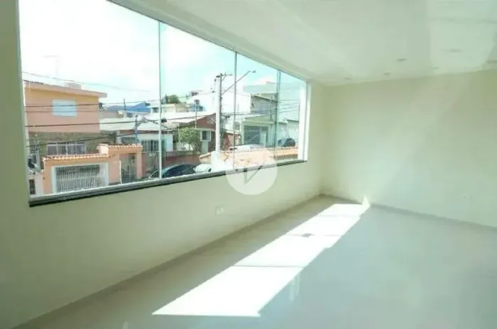 Sobrado Completo na Vila Pires | 3 Dormitórios, Suíte, Churrasqueira e até 5 Vagas de Gara