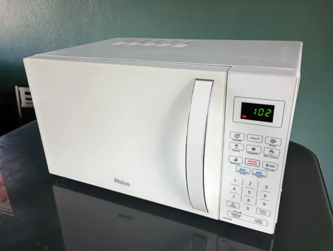 Microondas Philco 25 litros semi novo
