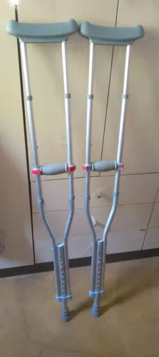 Muletas semi novas