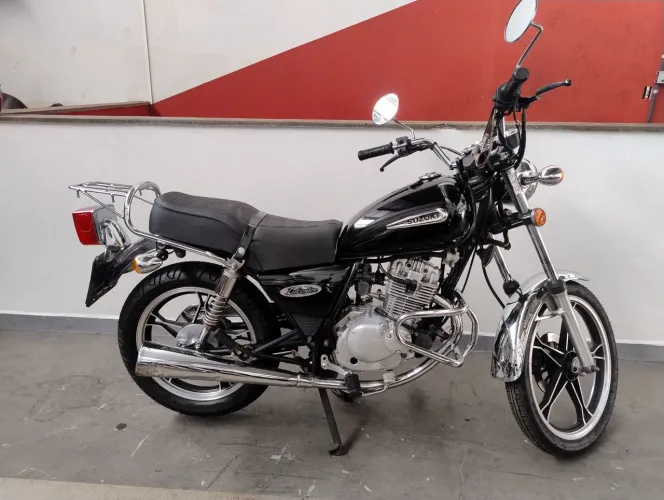 Intruder 125 - 2009 - Bem Novinha