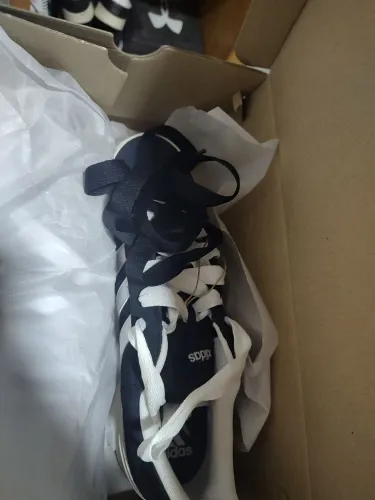 Tênis Adidas 