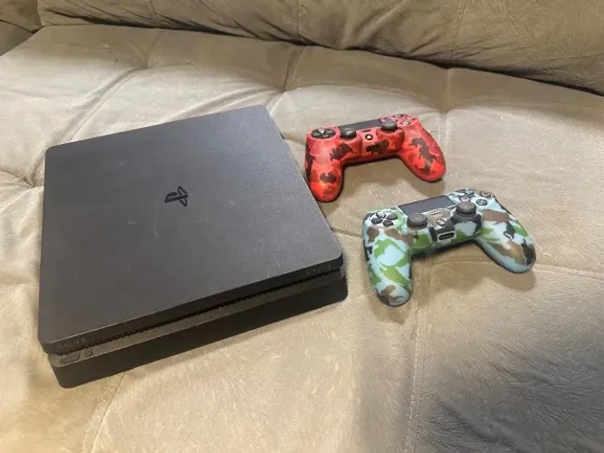 Playstation 4 Slim - 500Gb