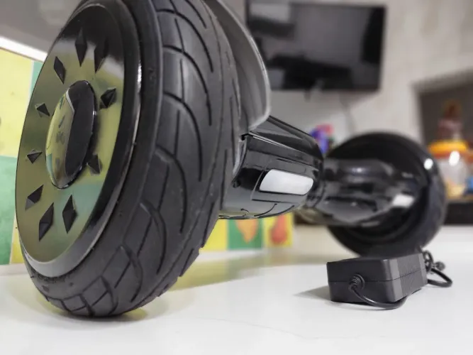 Hoverboard 10 polegadas elétrico. 