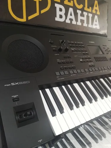 Teclado Yamaha sx620