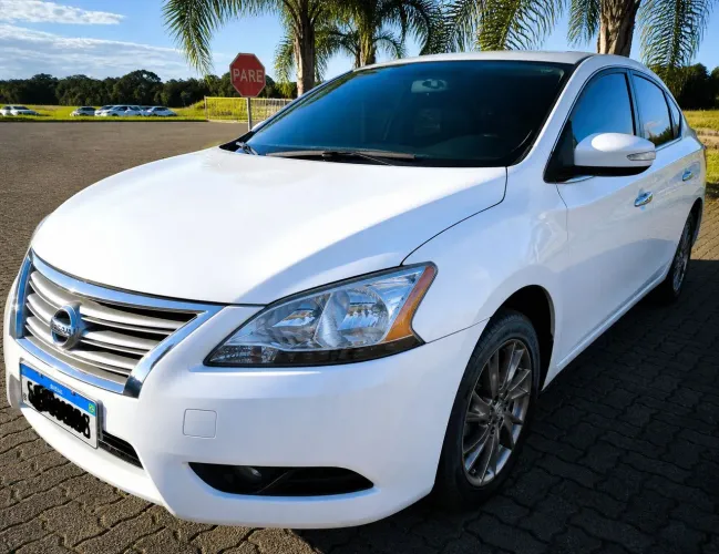 Nissan Sentra SL 2.0/ 2.0 Flex Fuel 16V Aut. 2015