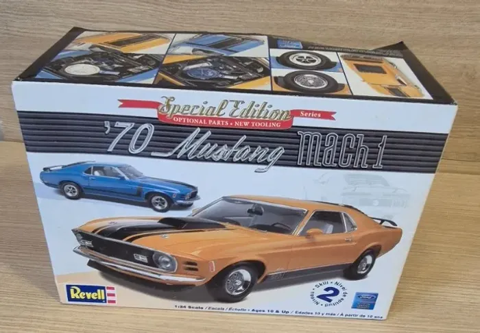 Kit Carro Modelo Mustang Mach1 1971 para montar Revell escala 1:24