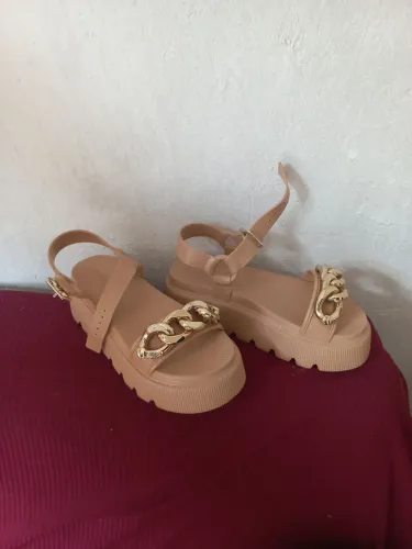 Sandália tratorada petite Jolie tam 35/36