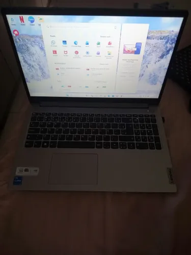 Notebook Lenovo.