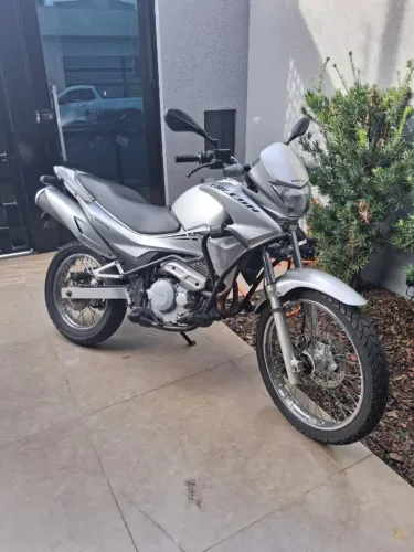 Honda NX 400i falcon