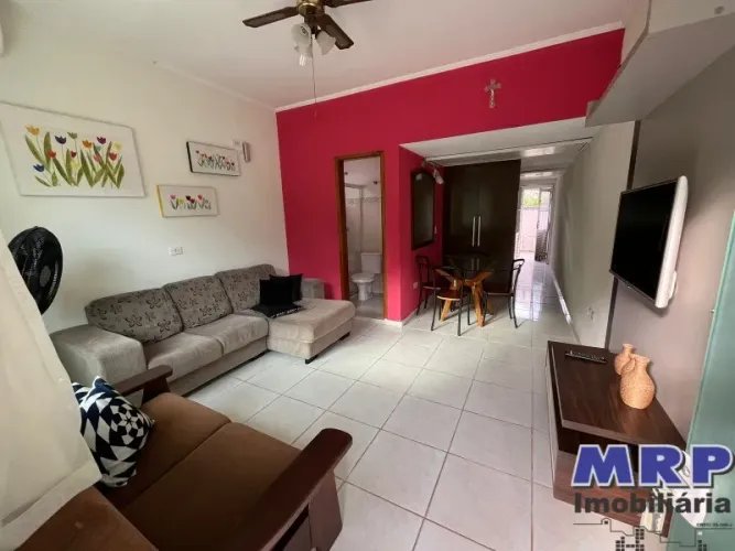 Apartamento à venda em Ubatuba, Praia da Maranduba, 1 suíte. Com piscina.