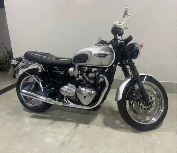 Bonneville T120
